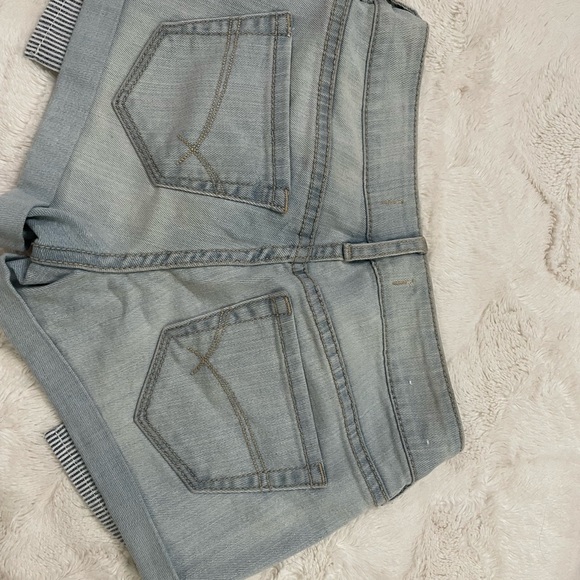 Bullhead Denim Co Roll up shorts - Picture 3 of 8